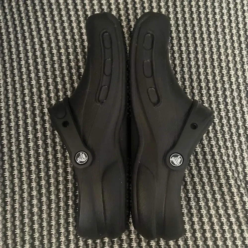 Crocs Bistro black Clogs Slip Resistant men’s shoe size 9/women’s 11 10075